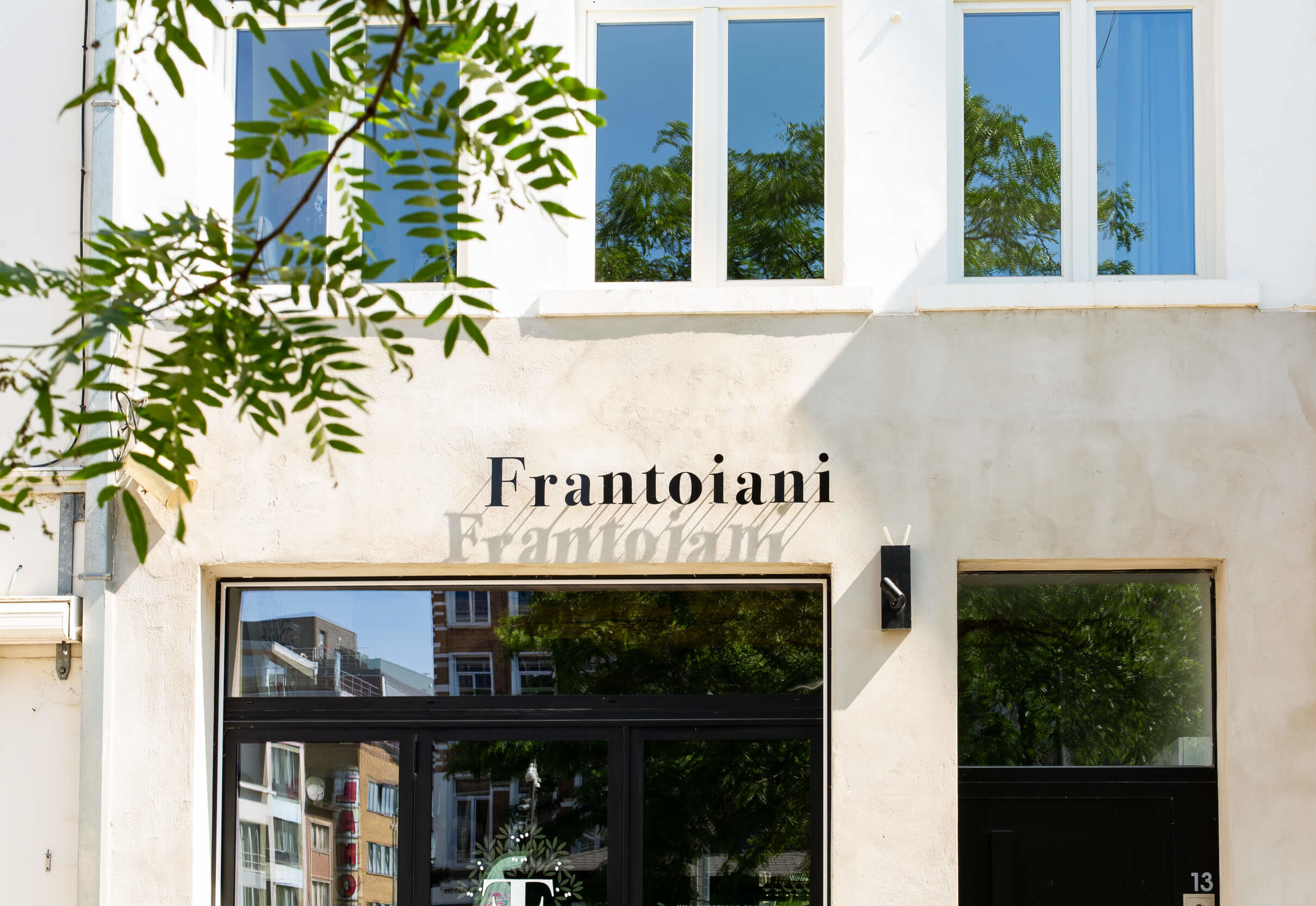 Frantoiani's outdoor signage
